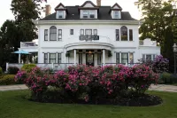 Mathis House, A Victorian Bed & Breakfast and Tea Room at 600 Main Hotel a Toms River