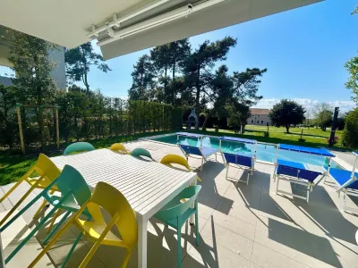 Golden Hour Retreat - Lagoon View Villa with Pool