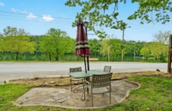 The Raven's Roost Lake View Retreat 3bd 2ba