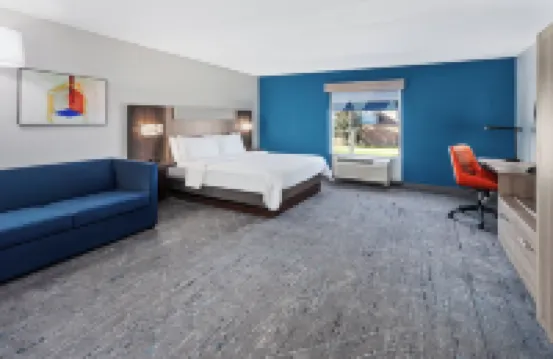 Holiday Inn Express & Suites CHICAGO-ALGONQUIN by IHG