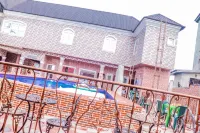 Elite Poolbar & Lodge - Homestays