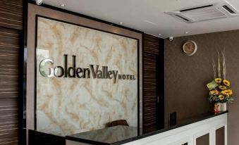 Golden Valley Hotel