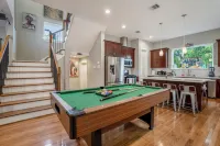 The Vibe 3Bd X 4b I Downtown l Med Center I NRG Stad l Free Parking
