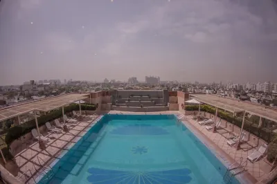 ذا بريستول هوتل Hotels near DLF Cyber Hub