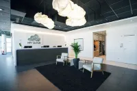MY Cloud Transit Hotel - Guests with International Flight Only! فنادق في Kelsterbach