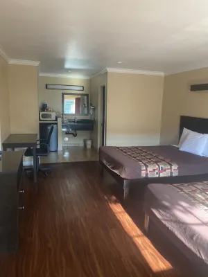 Anaheim Astoria Inn & Suites