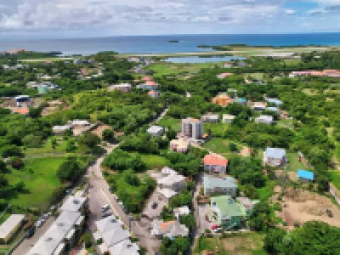 ユア クエイント ホーム ジャスト ステップス フロム ビーチ トゥルー・ブルーのホテル