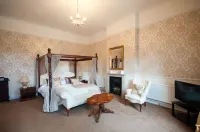The Mill House Hotels in Редінґ