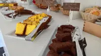 Hotel Houston Suites - breakfast