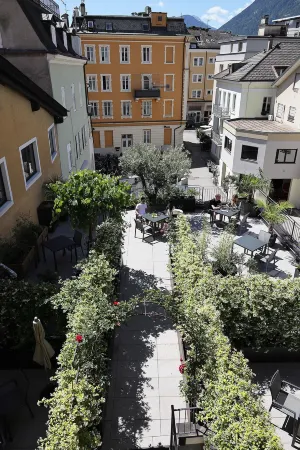 Residence Rösch Отели в г. Мерано