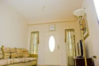 Port of Spain Breezy Guest Apartment Hotels in Saint Helena