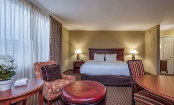 Clarion Collection Hotel Arlington Court Suites