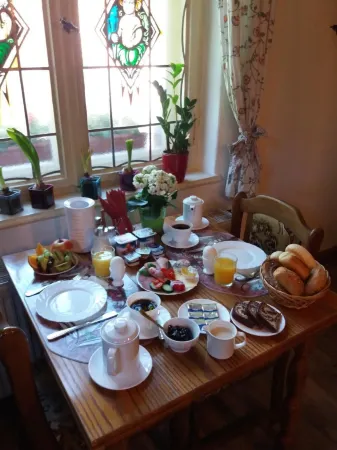 Gästehaus Loschwitz Отели рядом с достопримечательностью «Шлос Пилльниц»