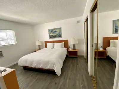 Magic Castle Hotel Hotels near Sunset Ranch Hollywood