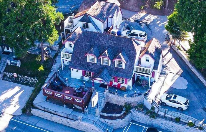 Arrowhead Lake Inn