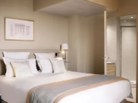 レジドホーム パリ クラマール クラマールのホテル