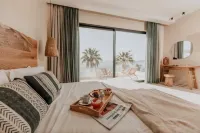 Ostrako Beachside Suites
