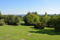 Family Gite Retreat - parking