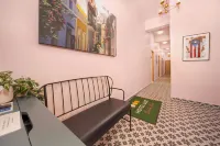 Room 8 Colorful Crash Pad Near Cerra Art