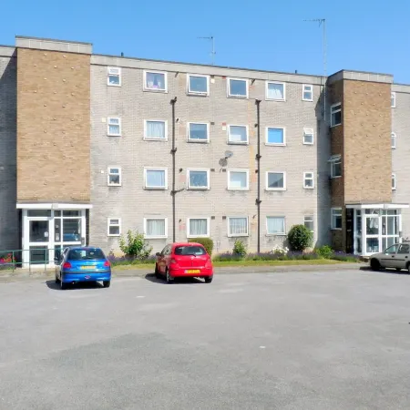 2-Bed Flat with Superfast Wi-fi DW Lettings 9WW