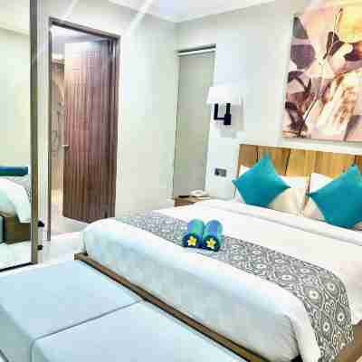 The Bay Sunflower Apartment Rooms