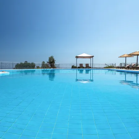 Hilltop Resort