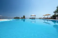 Hilltop Resort