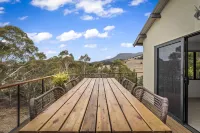 Tree Top Views - 4 Bedroom House Hotels in Rosetta