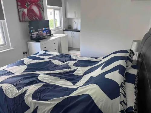 Studio - 1 Bed - Closetoelizabethline&Westfield Hotels in Abridge