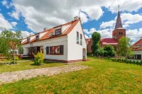 Domy Nad Jeziorem Sun & Snow Osada Zamkowa Hotels in 