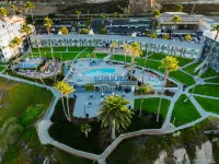 SeaCrest Oceanfront Hotel - Beach