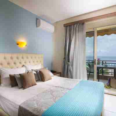 Castro Deluxe Rooms