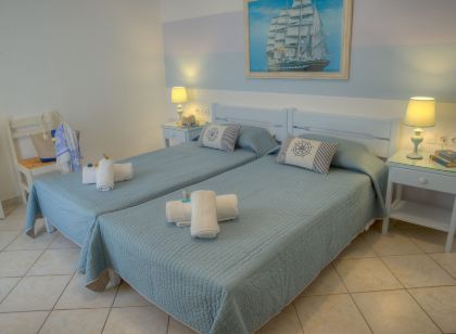 Hotel Cyclades