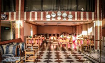 Akbar International View Hotel