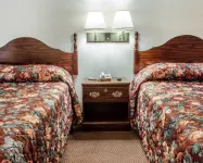 Econo Lodge - 2-Star