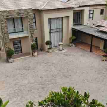 Letsatsing Lodge Hotel Exterior