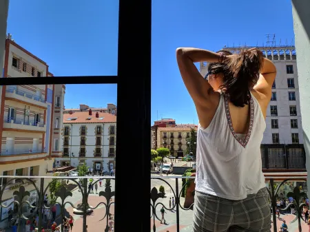 Hostal Centro Отели рядом с достопримечательностью «Monasterio de San Juan de Duero»