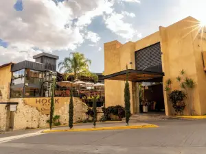 Casa de Adobe Gallery & Luxury Boutique