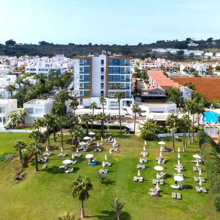 Leonardo Crystal Cove Hotel & Spa – Adults Only