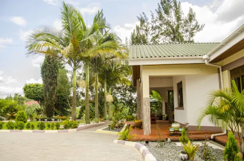 Sheevy"s Bed N Breakfast Hotels in Kabarole