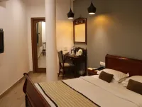 Hotel Park Residency Hotels near NIFT