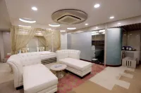 Bizz the Hotel Hotels in Раджкот