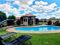 Werribee Park Motor Inn Hotels in Little River
