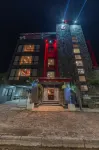 Earl's Red Colombo Hotels near Saku Curtains