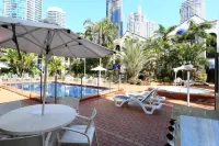 St Tropez Apartments