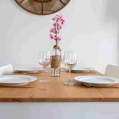 Trankil'apparts Centre 2 Dining/Meeting Rooms