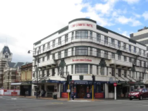 ลอว คอร์ท โฮเต็ล โรงแรมในดันเนดิน