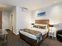 Belmercer Motel Hotels in Geelong