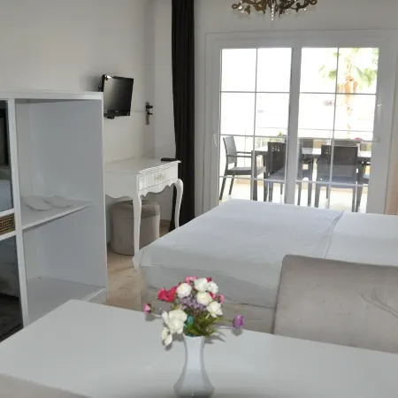 Akbuk Palace Hotel & Residence