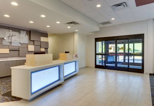 Holiday Inn Express Clemmons HotelOver view